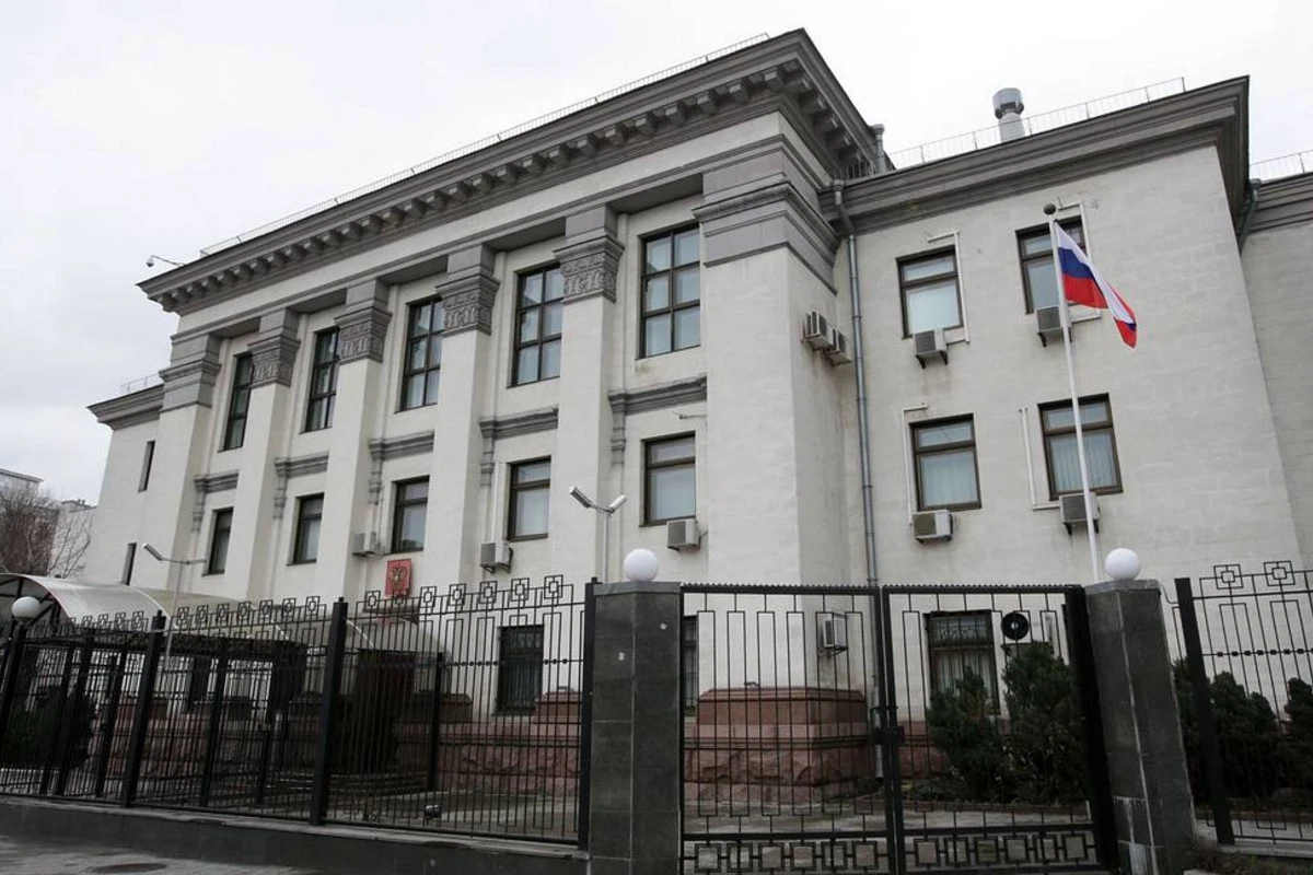 Rusiya Ukraynadakı bütün diplomatlarını təxliyə edir
