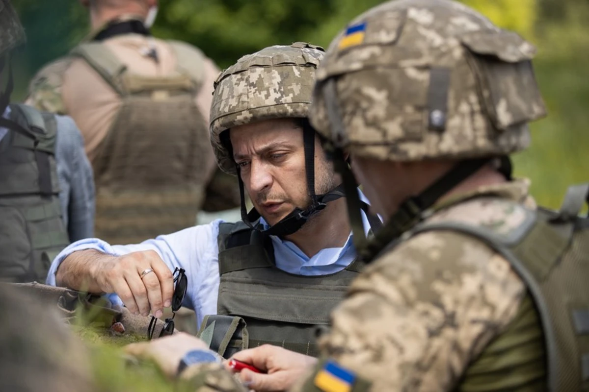 Президент Украины подписал указ о всеобщей мобилизации
