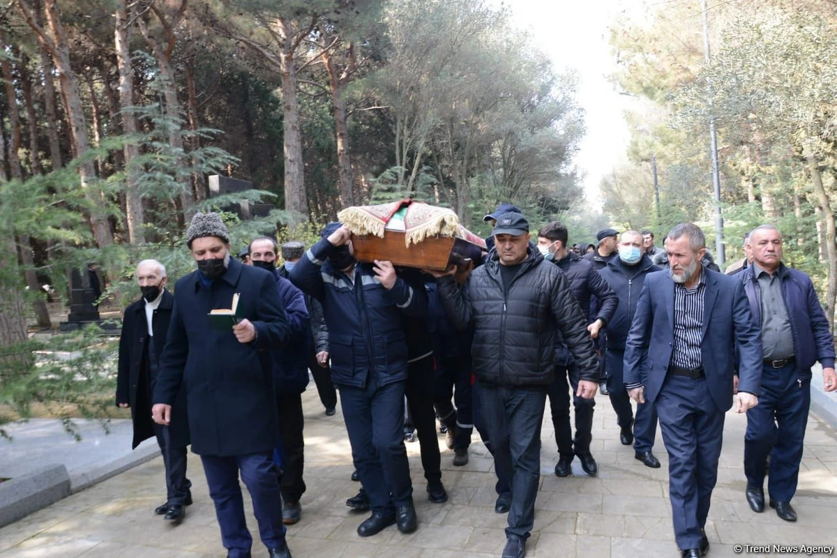 Xalq artisti Əlibaba Məmmədov dəfn olunub - FOTO