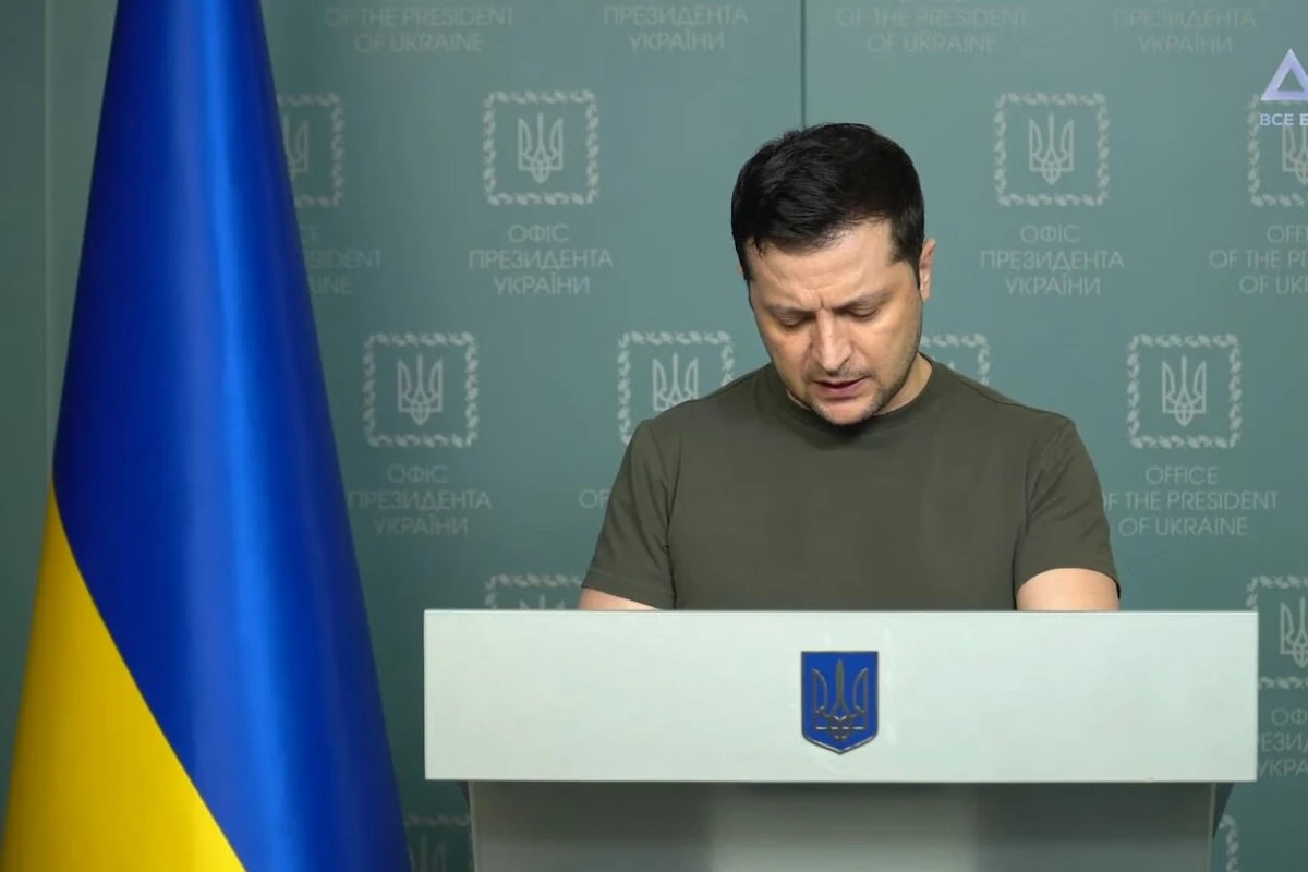 Зеленский объявил об освобождении заключенных для защиты Украины