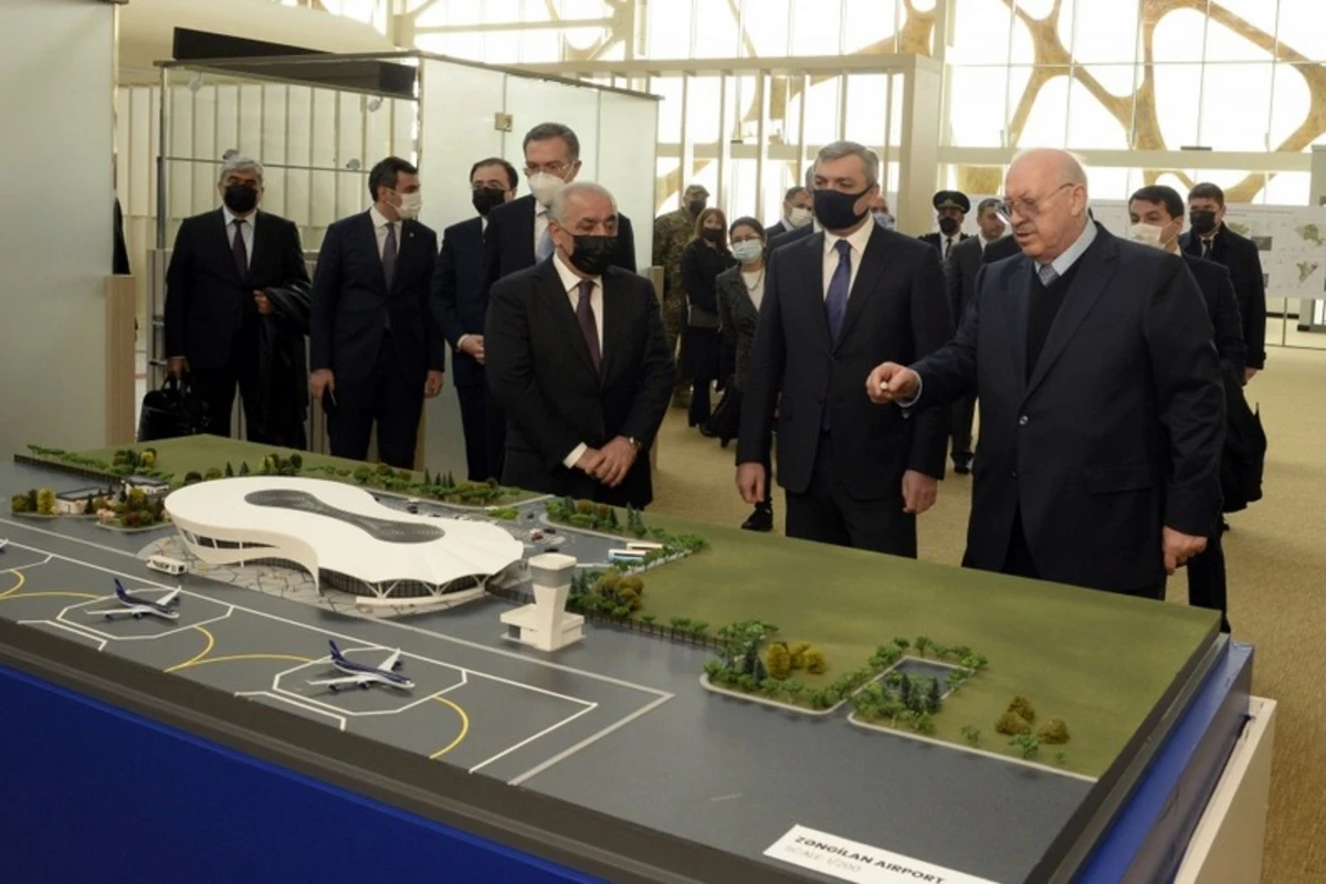 Baş nazir və Prezident Administrasiyasının rəhbəri Füzuli aeroportuna baxış keçirib