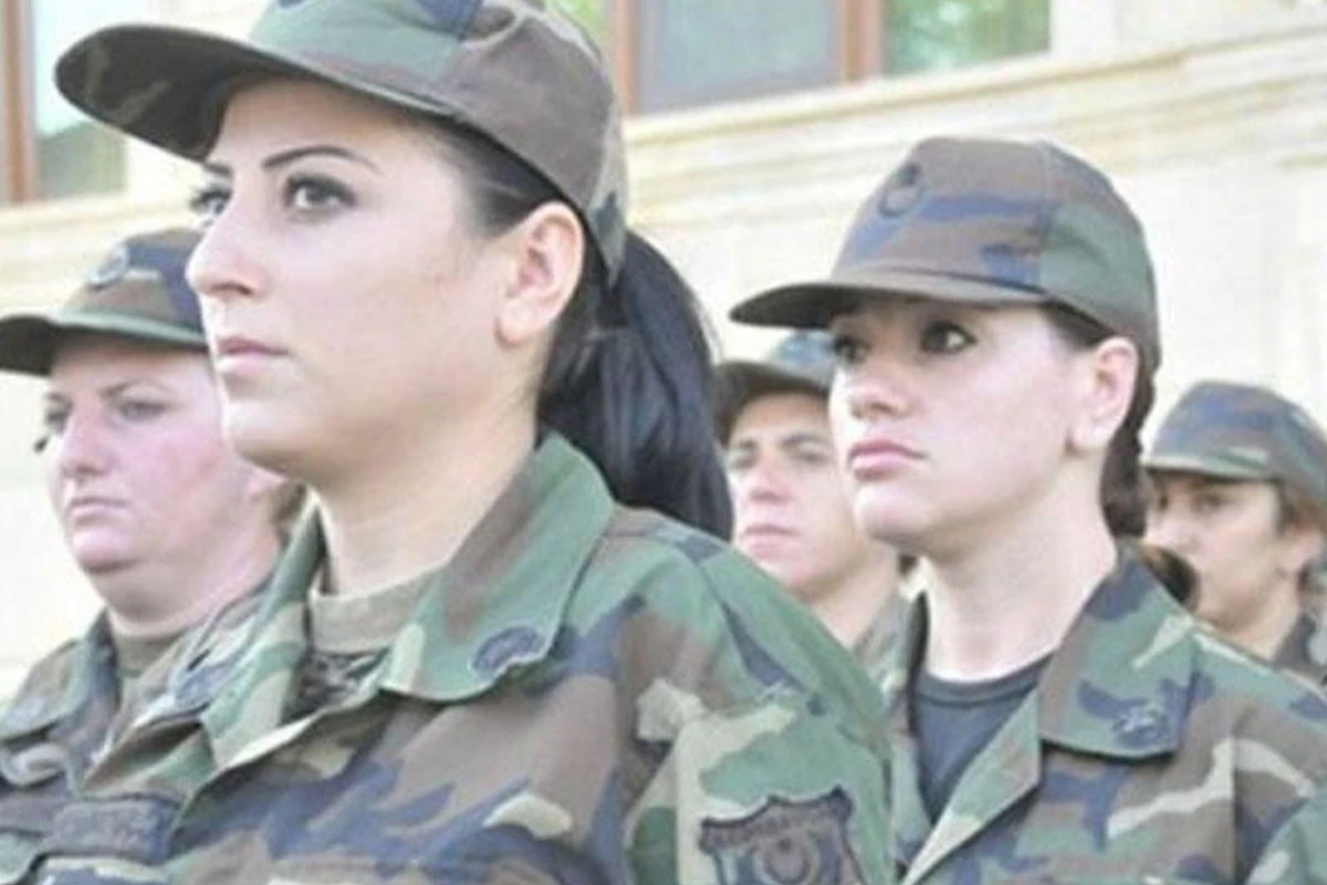 Qadınların hərbi məktəblərdə təhsil alması təklif edilir