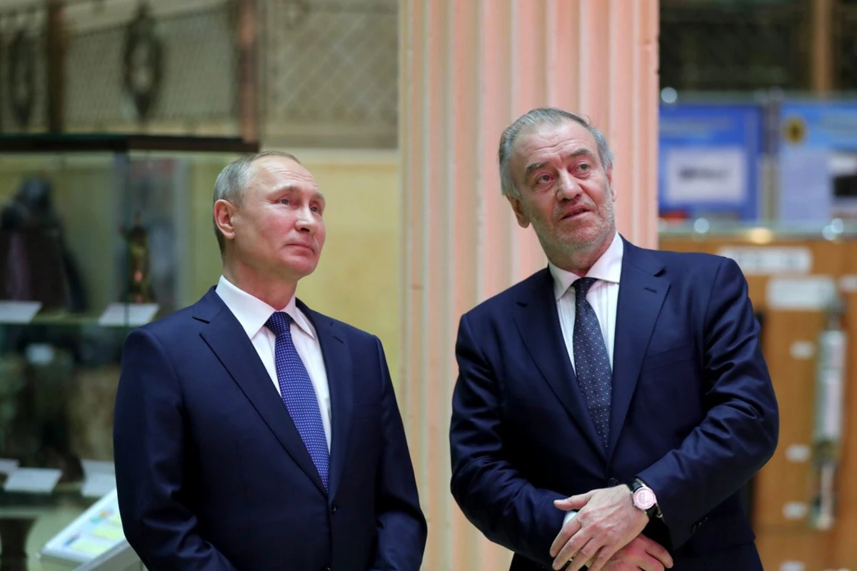 24 saat vaxt verilən Putinin dostu işdən çıxarıldı - FOTO
