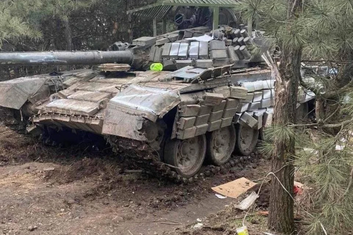 Rusiyanın tankları və silahları Ukrayna ordusunun əlində - FOTO
