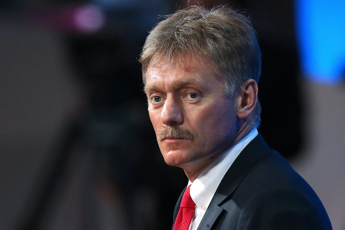 Песков: Экономика России испытывает серьезные удары