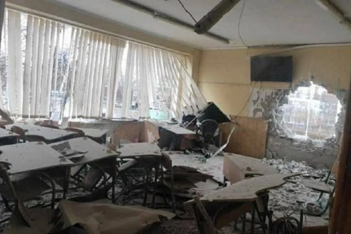 Школа в Харькове подверглась обстрелу - ВИДЕО