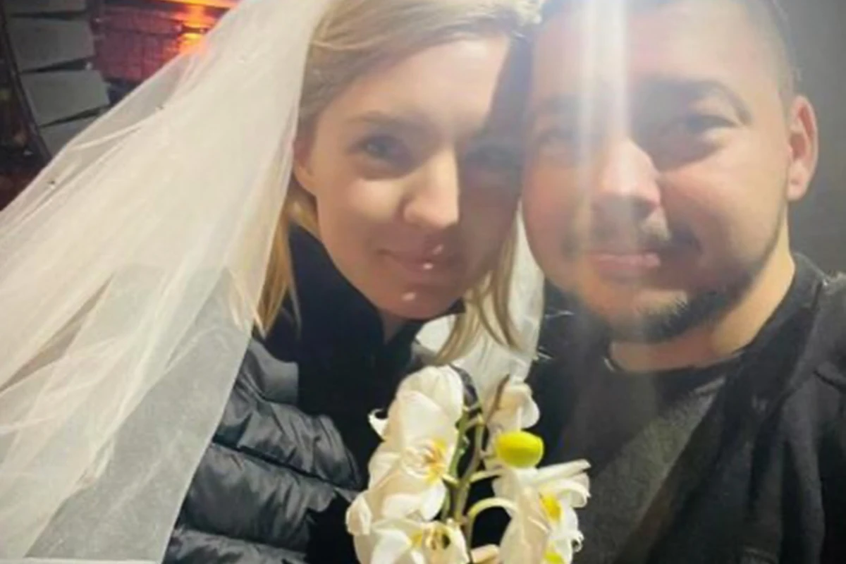 Atəş altında olan Kiyevdə toy - FOTO Atəş altında olan Kiyevdə toy - FOTO