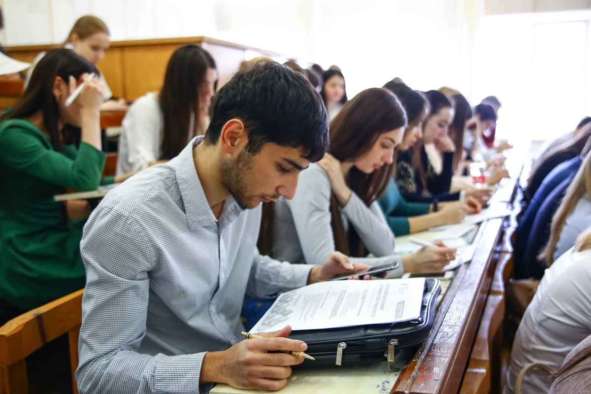 В Азербайджане 54% студентов магистратуры составляют женщины