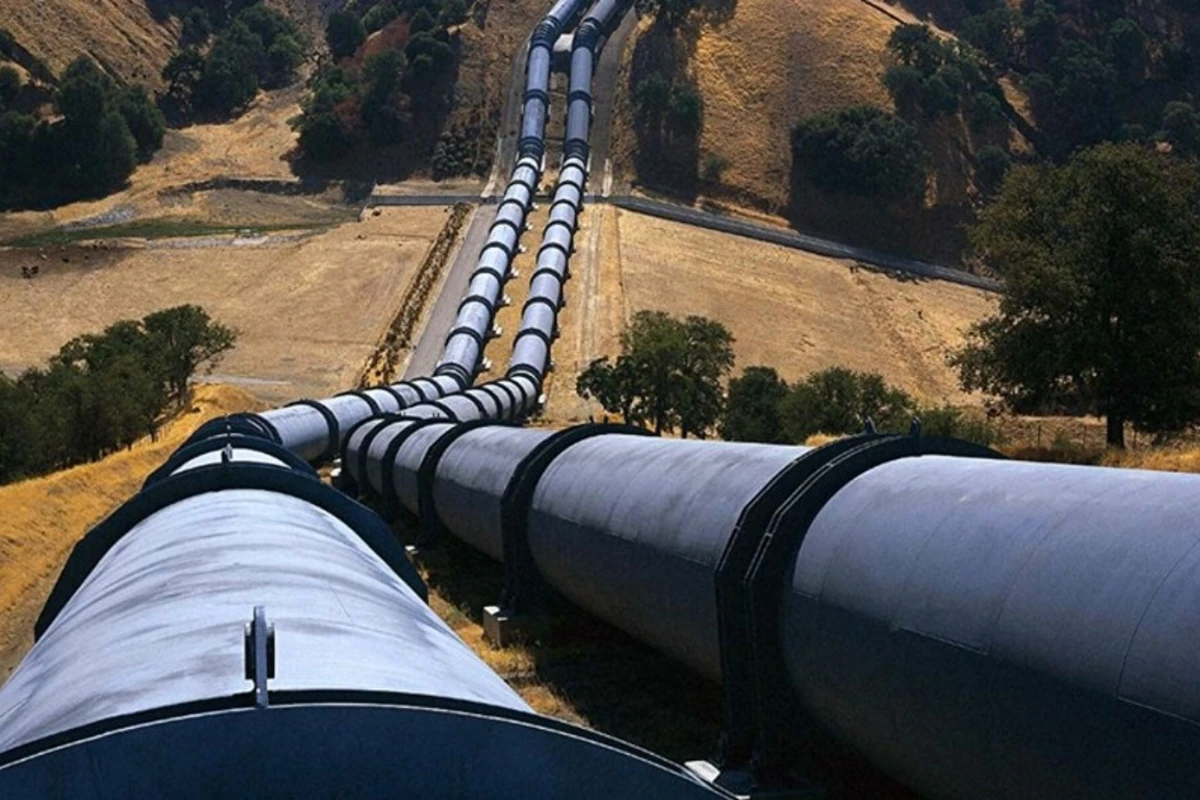 Qazaxıstan Azərbaycandan keçməklə Avropaya alternativ neft tranzit marşrutu təklif edir