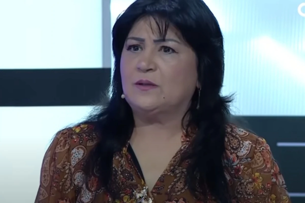 Azərbaycanlı şairə: Özümü ərimə yaxşıca döydürdüm, elə gözəl döydü ki... - VİDEO