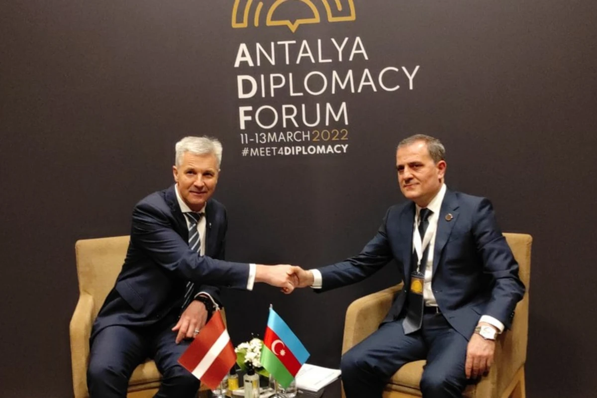 Глава МИД призвал ЕС относиться к Азербайджану и Армении в соответствии с нормами межправа