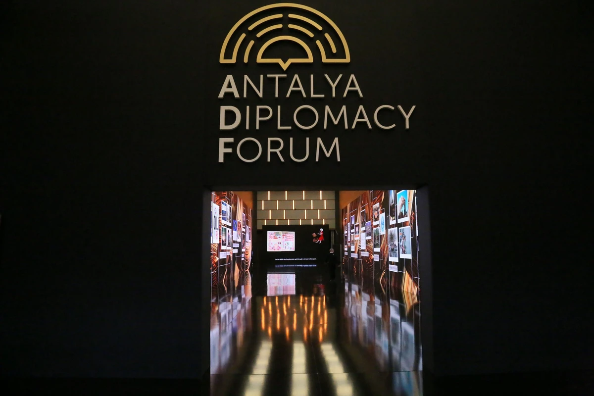 Azərbaycan, Türkiyə və Ermənistan XİN başçıları Antalyada görüşə bilər