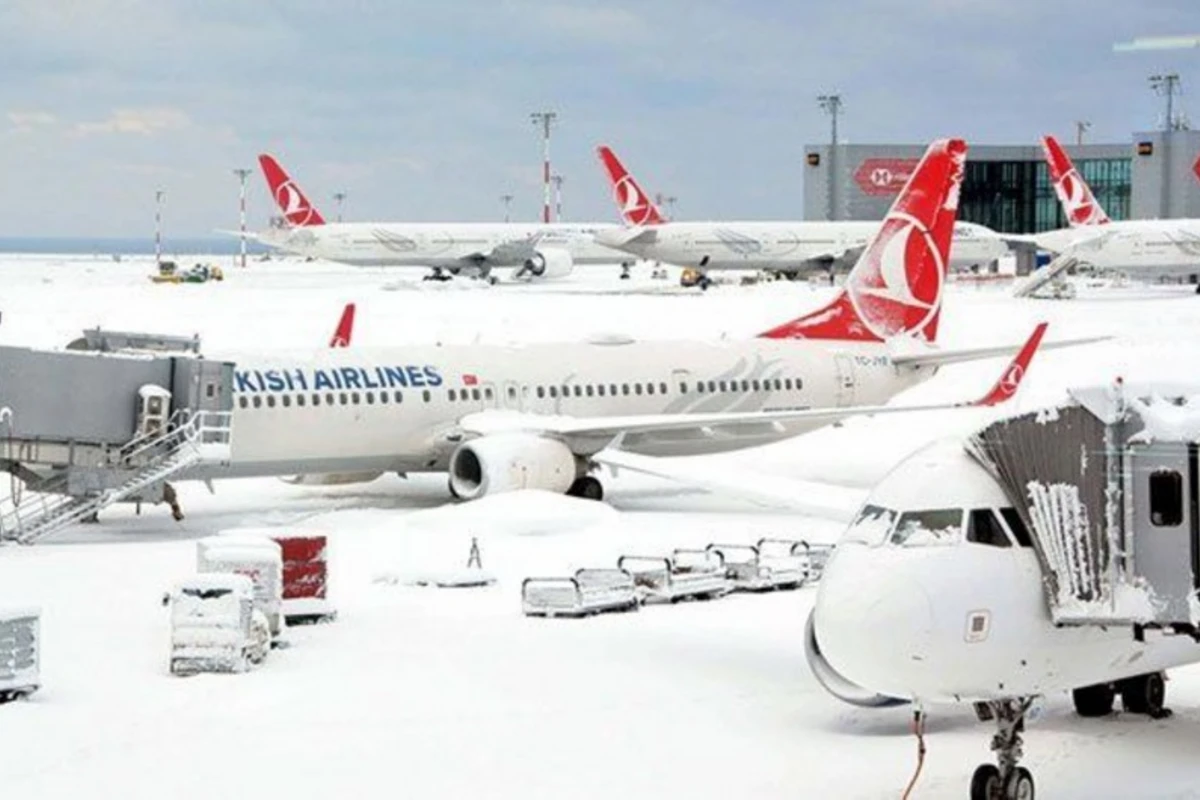 İstanbulda pis hava səbəbindən 279 aviareys ləğv edilib