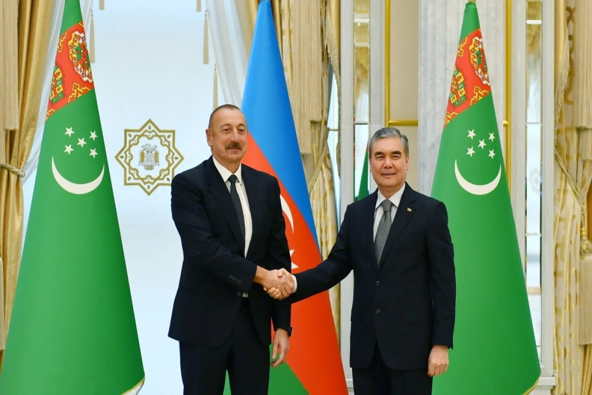 Состоялся телефонный разговор президентов Азербайджана и Туркменистана