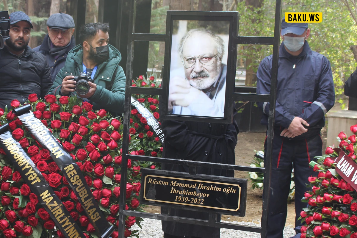 Xalq yazıçısı Rüstəm İbrahimbəyov I Fəxri xiyabanda dəfn edilib - FOTO