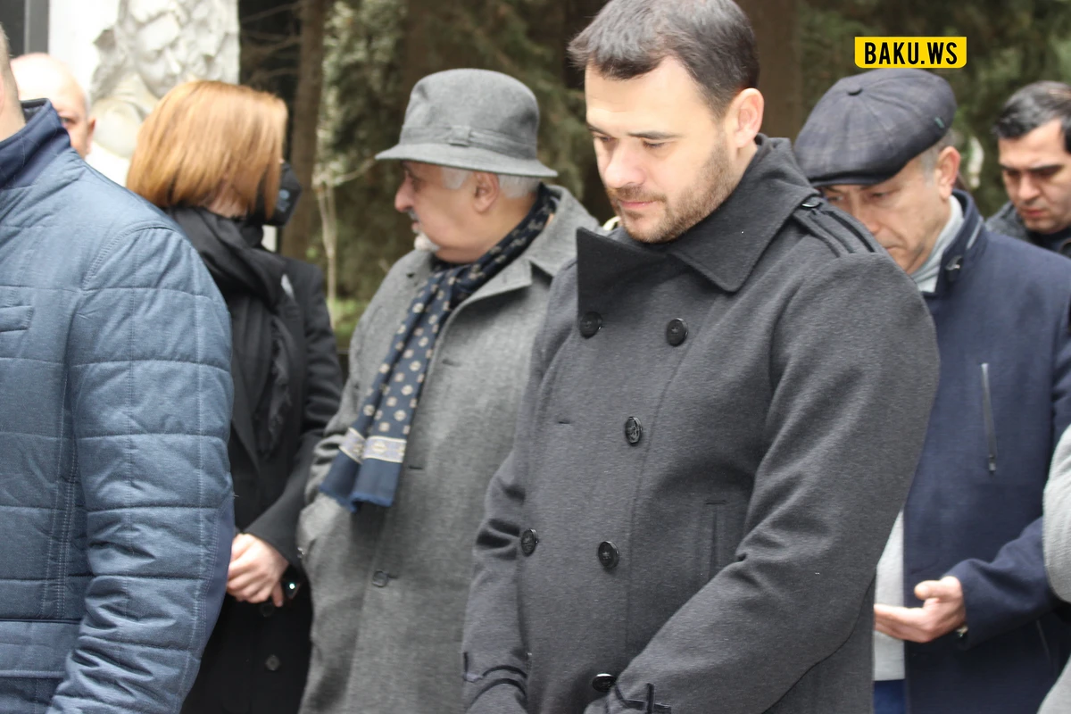 Emin Ağalarov Rüstəm İbrahimbəyovun dəfnində - VİDEO