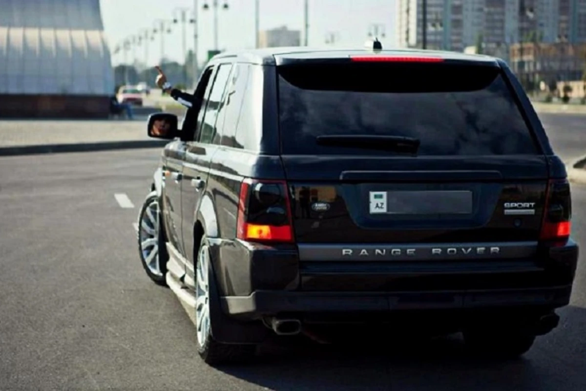 Bakıda “Range Rover” qəza törətdi - Ölən var