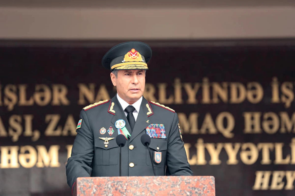Вилаят Эйвазов отправил полковника на пенсию Вилаят Эйвазов отправил полковника на пенсию
