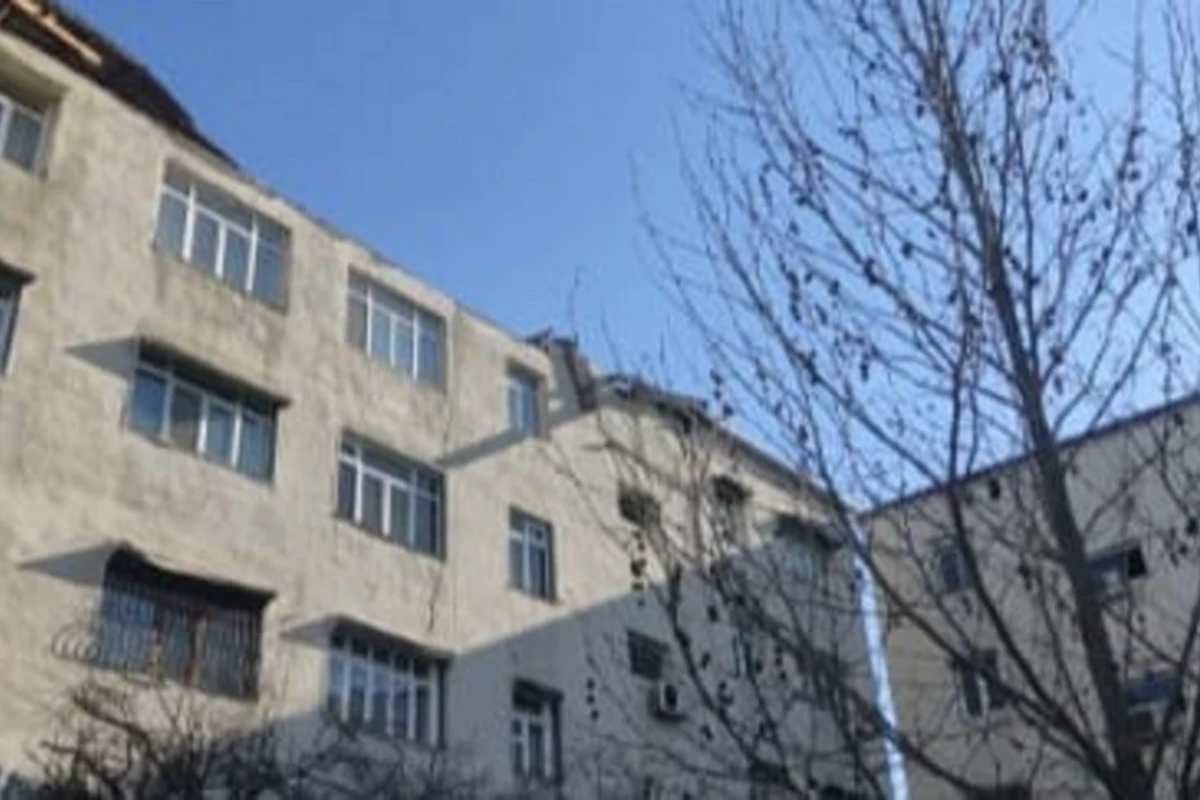 Gəncədə güclü külək bir sıra fəsadlar törədib - FOTO