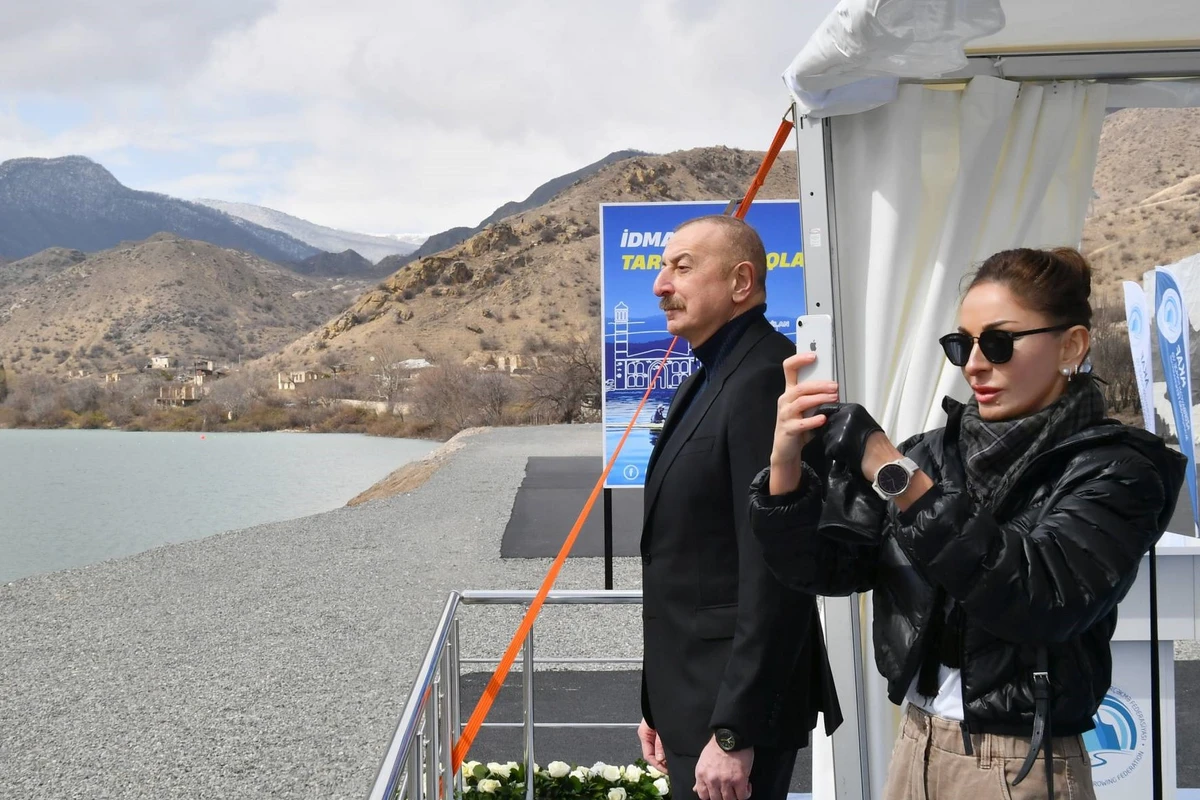 İşğaldan azad olunan ərazilərdə ilk idman tədbiri təşkil edildi: Prezident və xanımı açılışda oldu İşğaldan azad olunan ərazilərdə ilk idman tədbiri təşkil edildi: Prezident və xanımı açılışda oldu