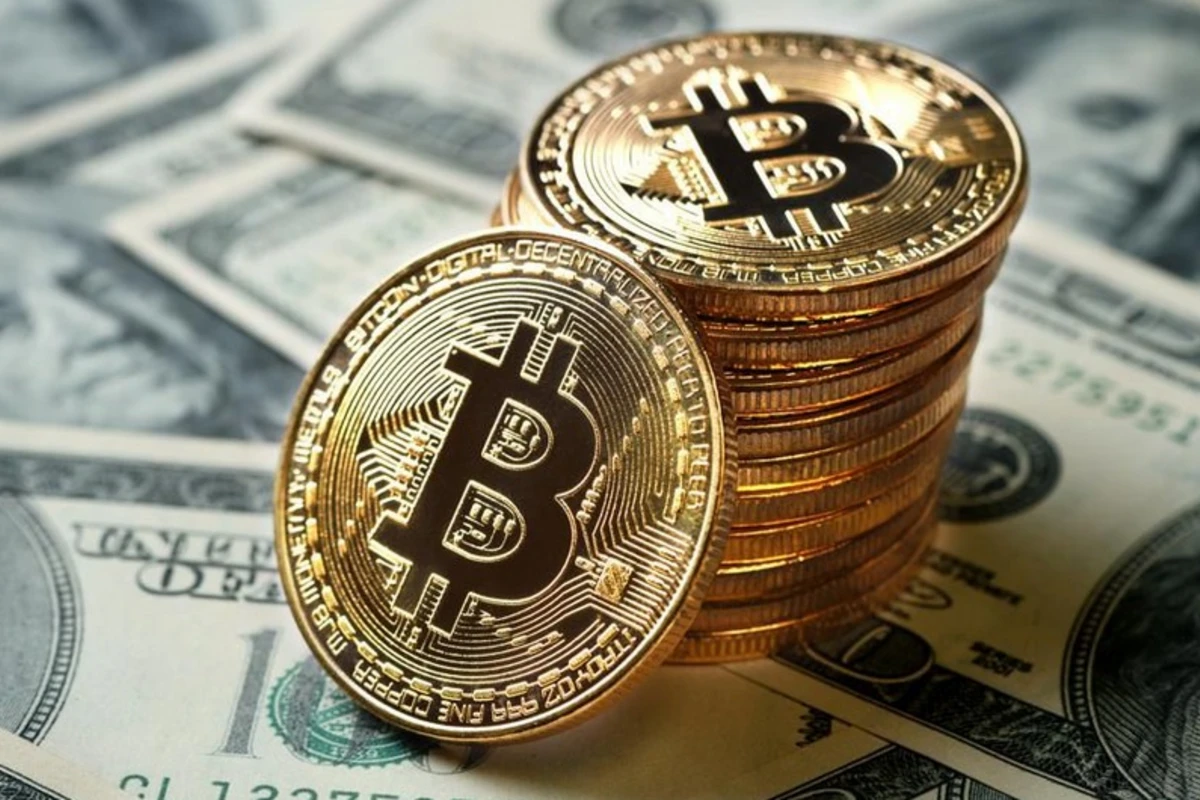 Bitkoin 3 %-ə yaxın ucuzlaşıb