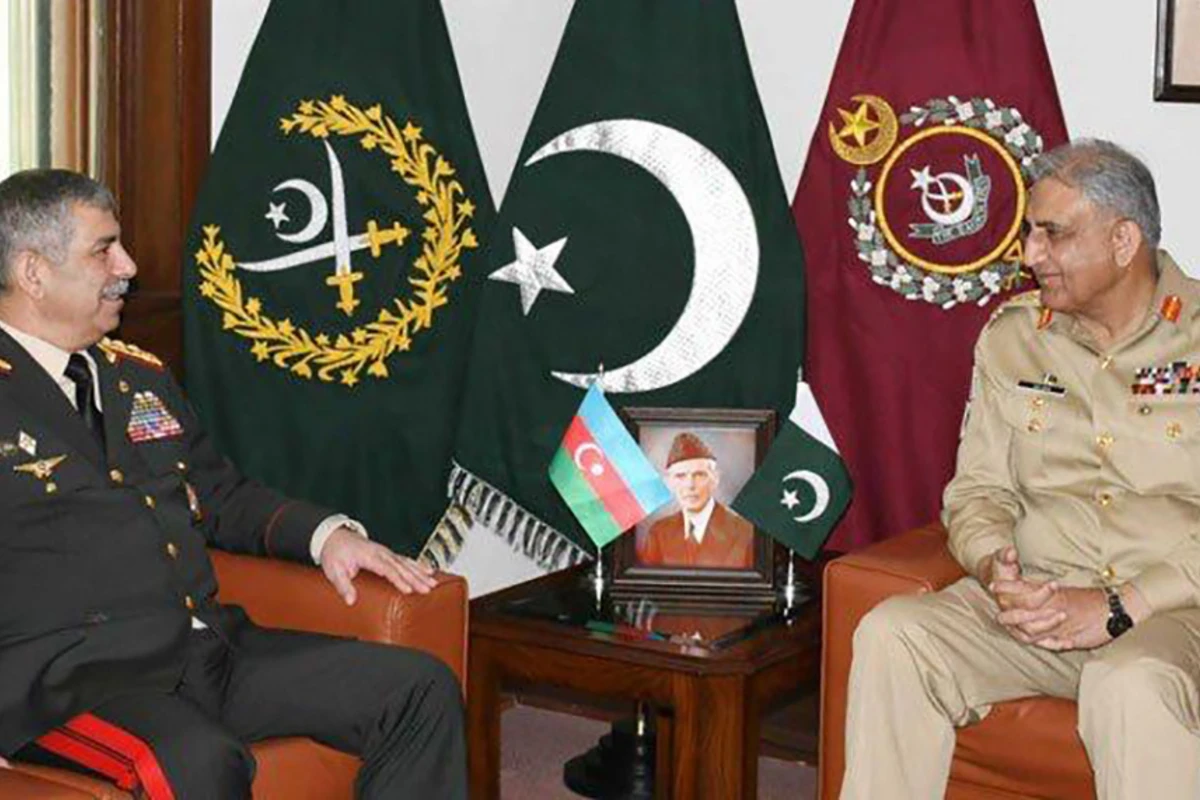Zakir Həsənov Pakistanın Quru Qoşunlarının komandanı ilə görüşüb