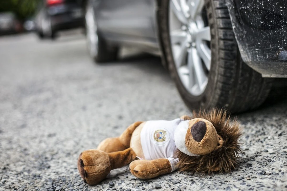 В Баку автомобиль сбил 8-летнюю девочку