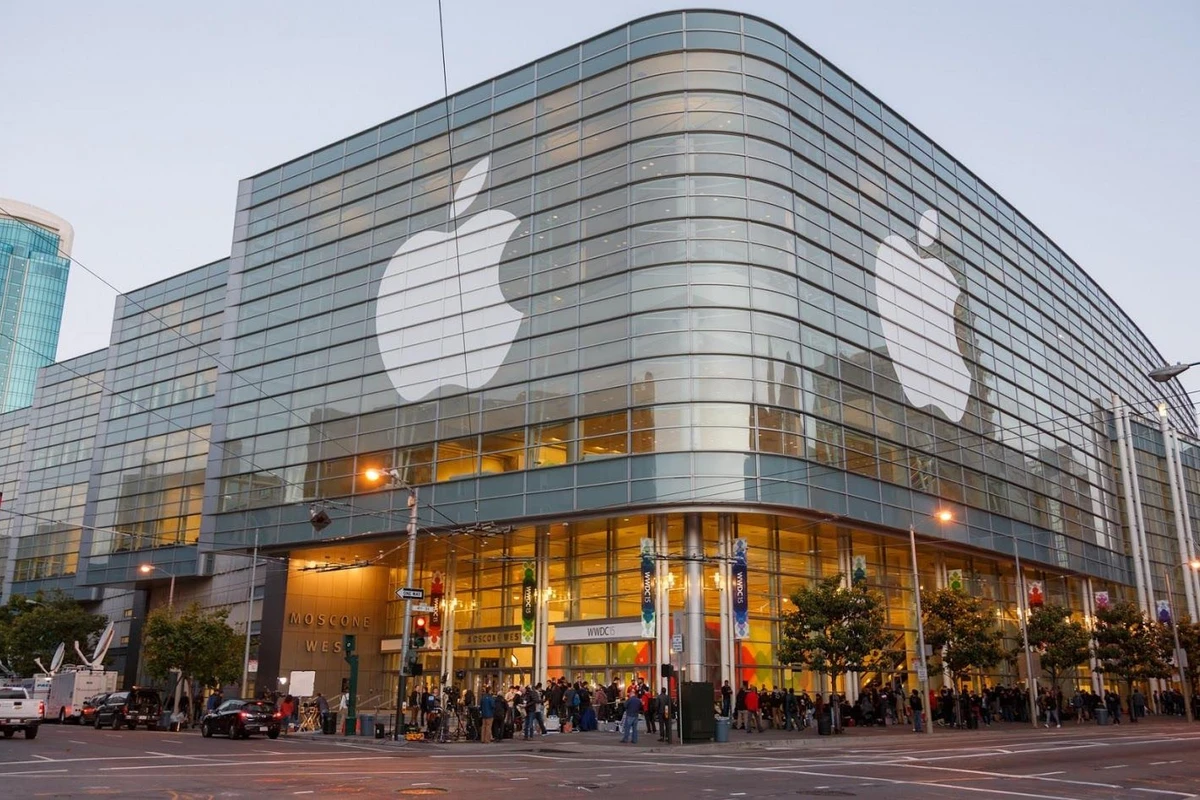 Apple сократит производство iPhone и AirPods