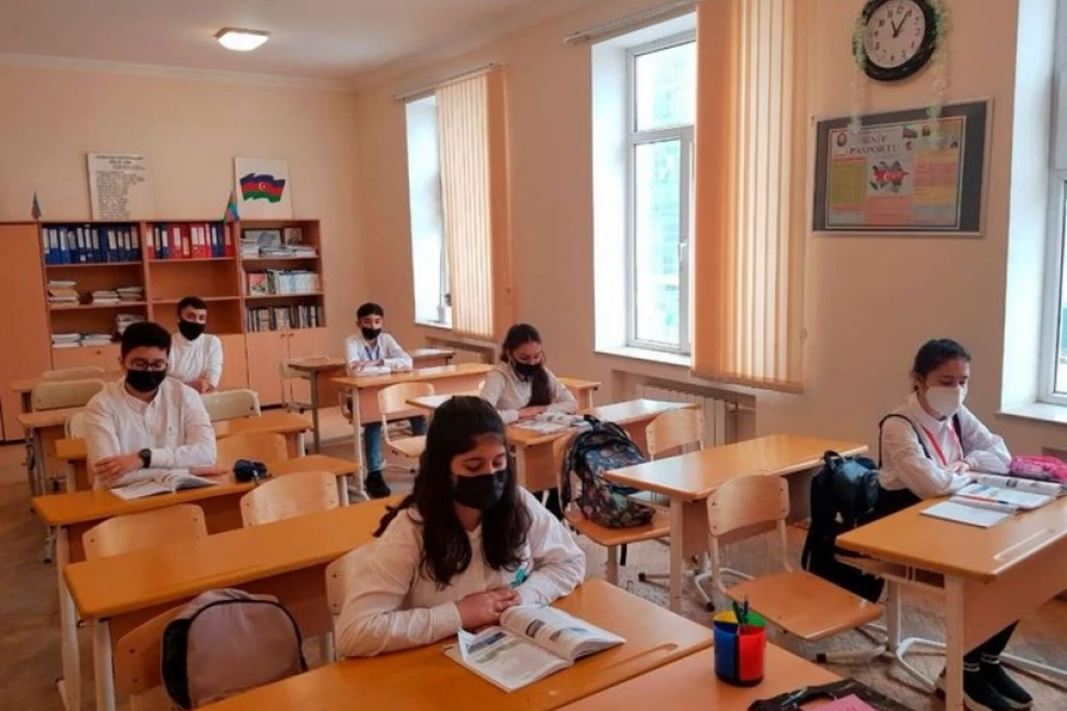 Şagirdlərin elektron yerdəyişməsi prosesi davam edir