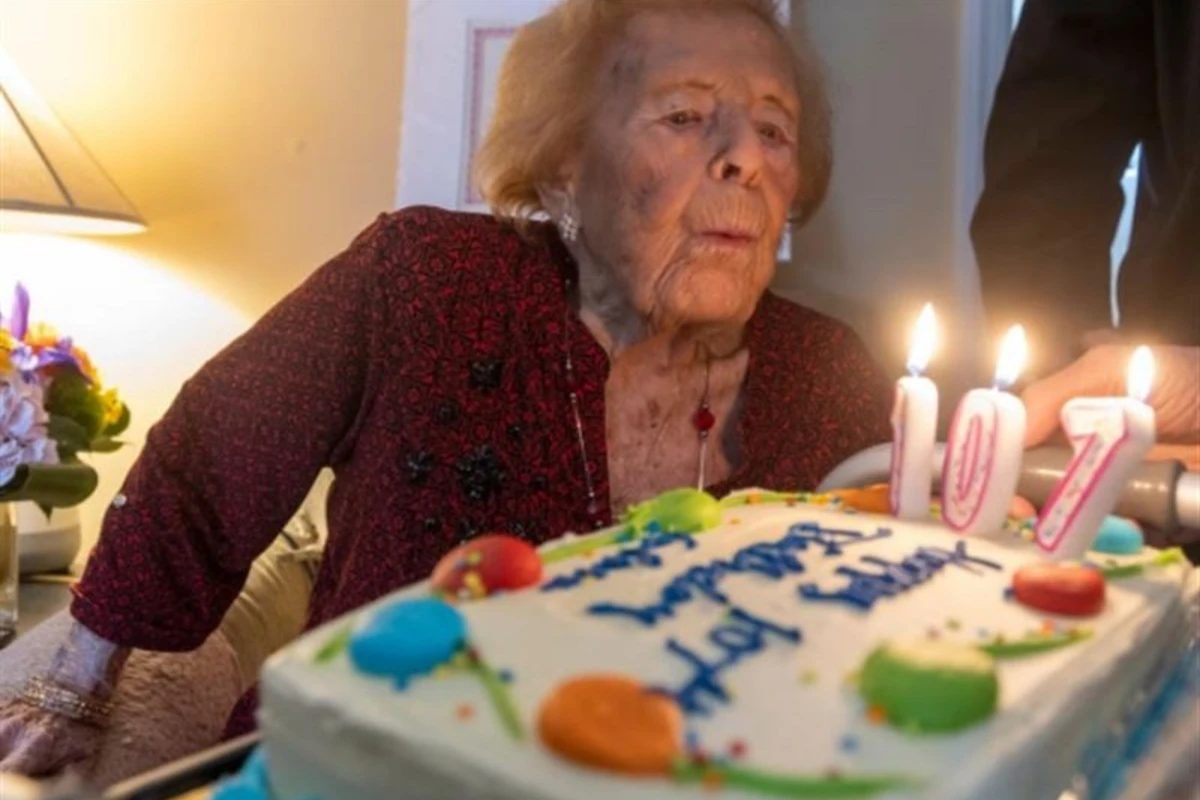 107-летняя женщина удивилась своему возрасту и назвала причину долголетия 107-летняя женщина удивилась своему возрасту и назвала причину долголетия