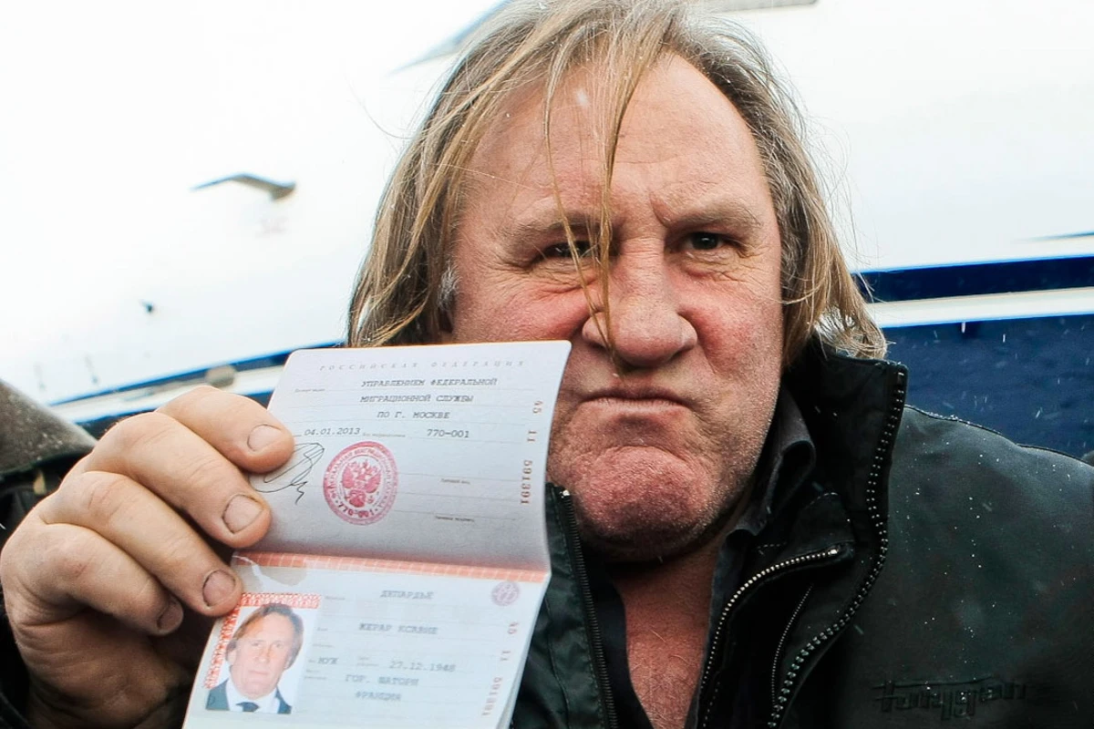 Депардье выступил против Путина и пообещал помочь Украине Депардье выступил против Путина и пообещал помочь Украине