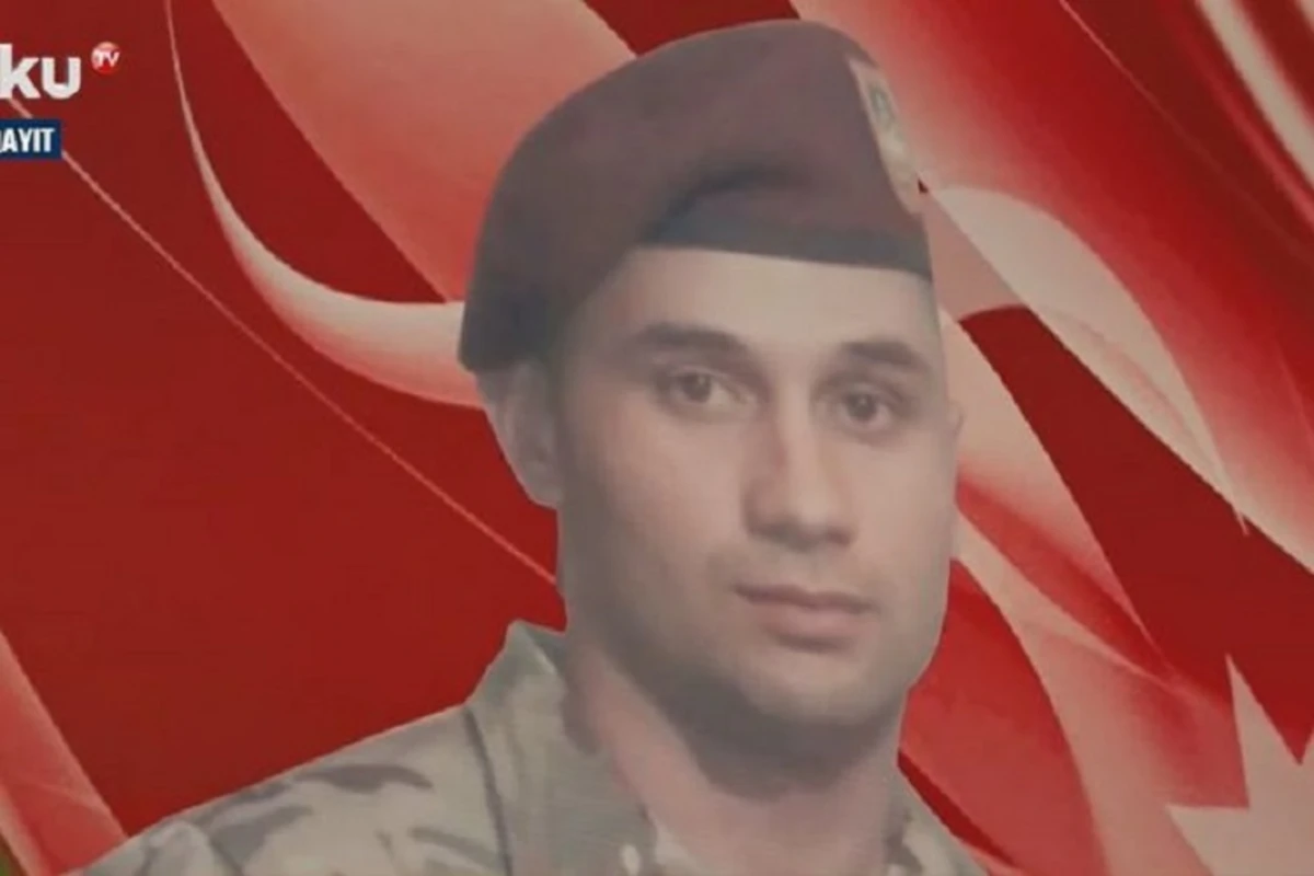Aprel döyüşlərində iştirak etmiş xüsusi təyinatlı şəhidin anası: “Döyüşlərin başladığını demədi” - VİDEO