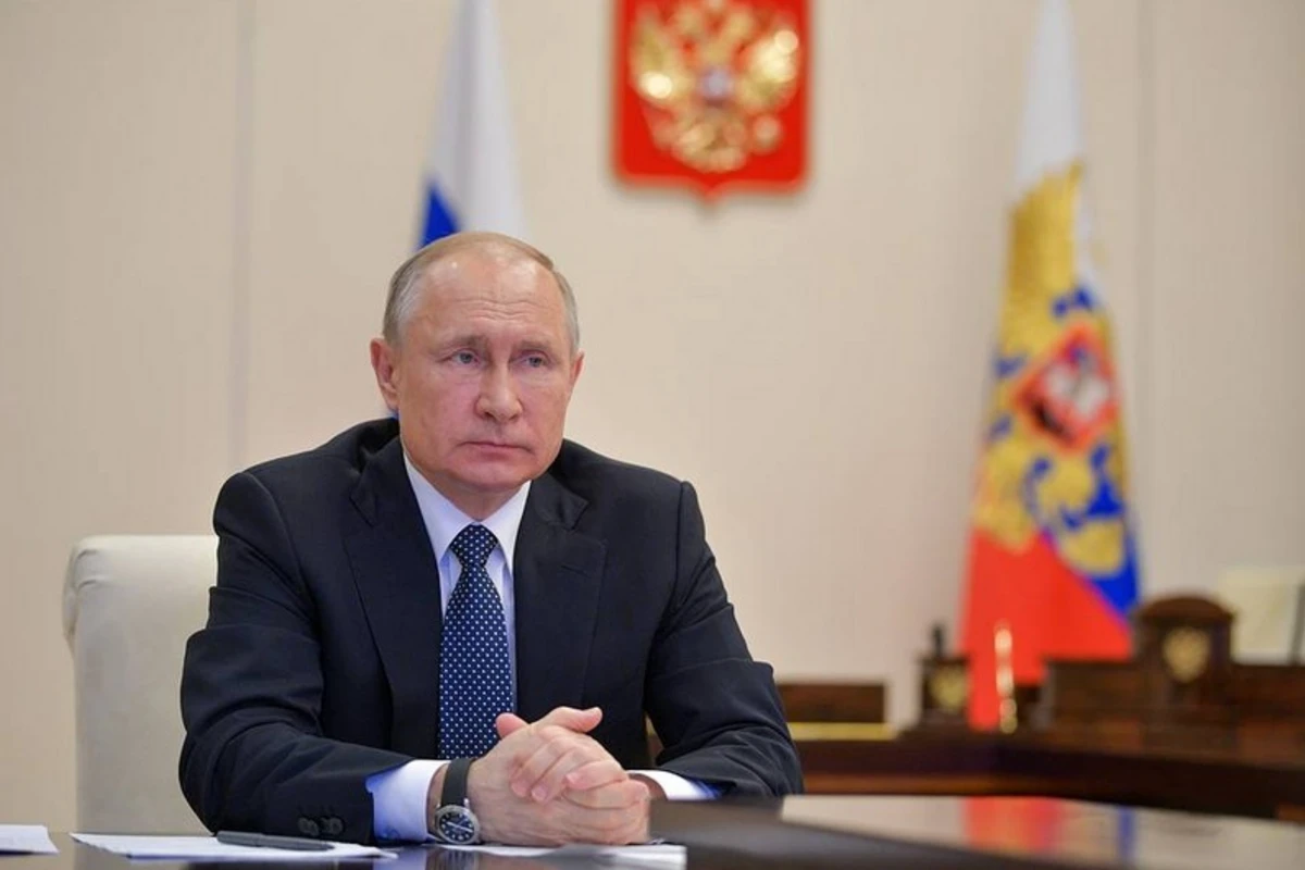 Putin: “Üçtərəfli razılaşmaların icrası regionda təhlükəsizliyin möhkəmlənməsinə töhfə verir”