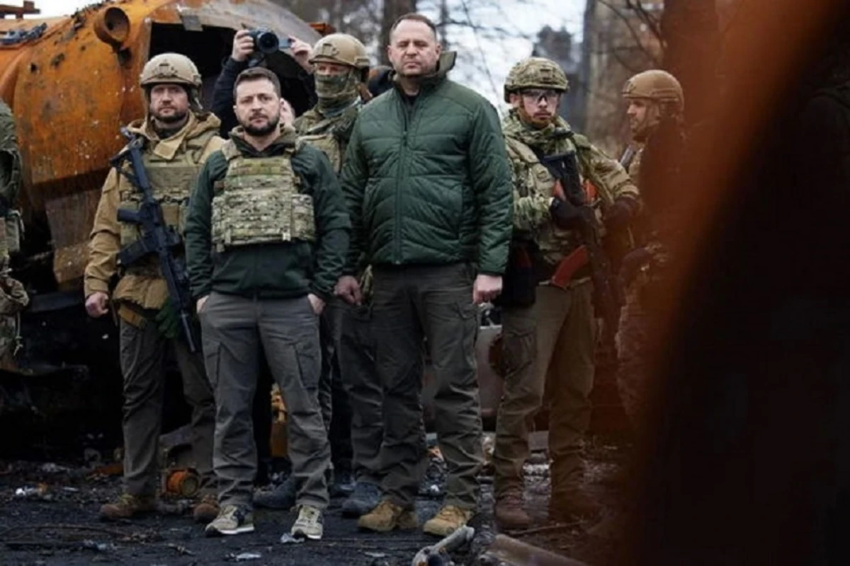 Зеленский посетил Бучу - ВИДЕО