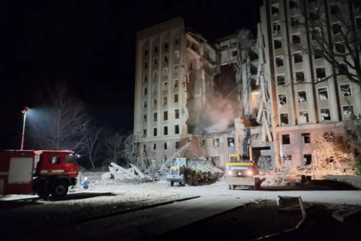Rusiya Ukrayna şəhərini kasset bombalarla atəşə tutdu, 10 mülki şəxs həlak oldu
