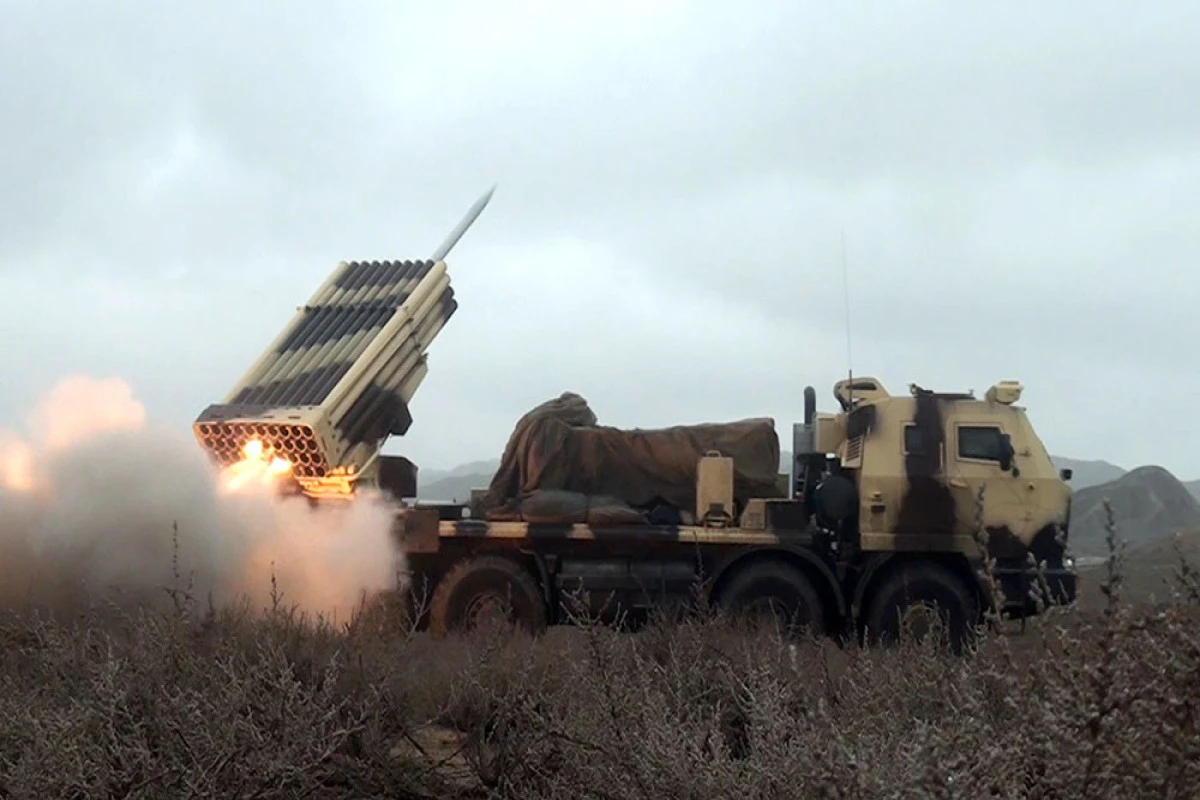 Ракетные и артиллерийские подразделения выполнили огневые задачи - ВИДЕО