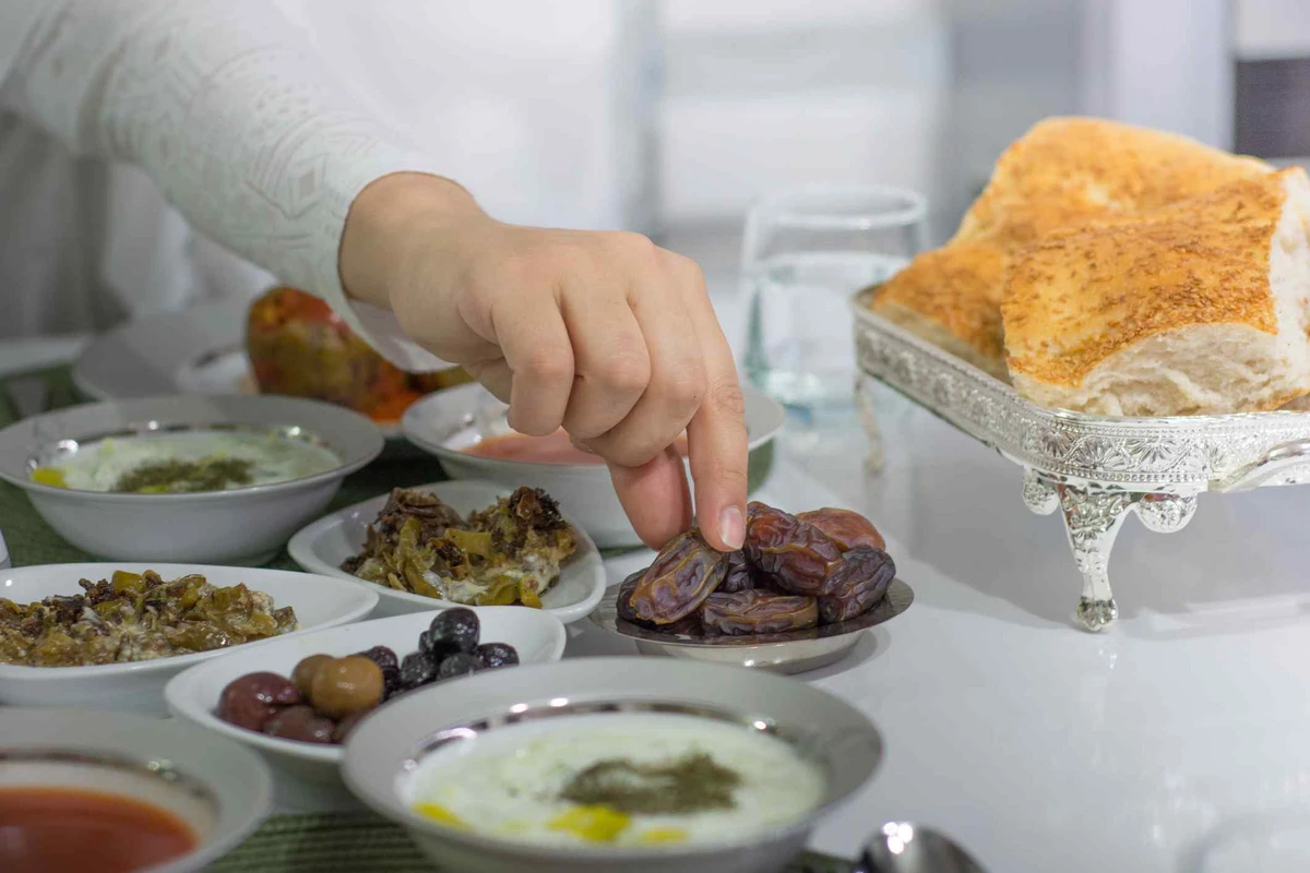 Oruc tutmağın insan orqanizminə faydası - Mütəxəssis rəyi Oruc tutmağın insan orqanizminə faydası - Mütəxəssis rəyi