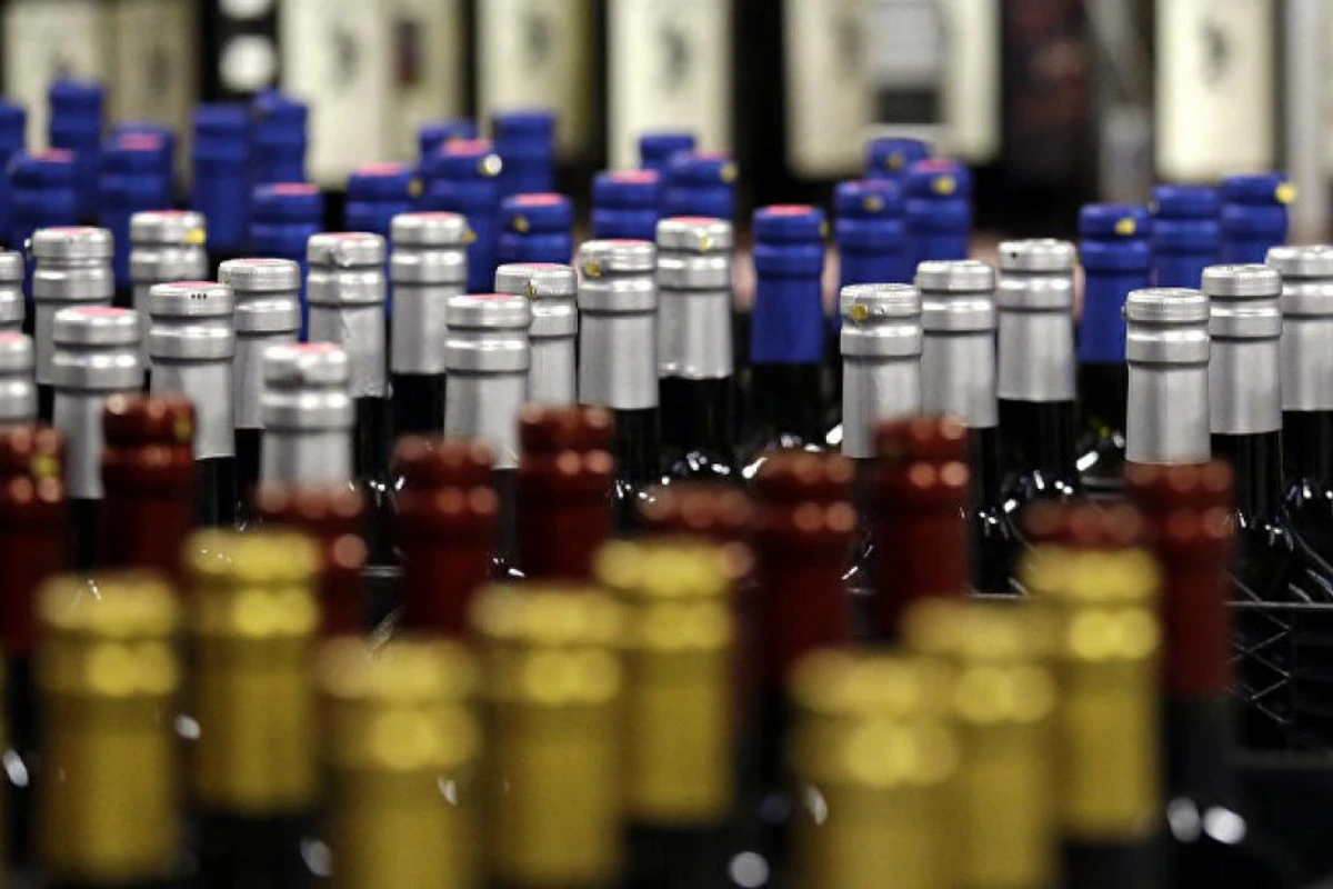 Şadlıq sarayında saxta alkoqollu içkilər aşkarlanıb