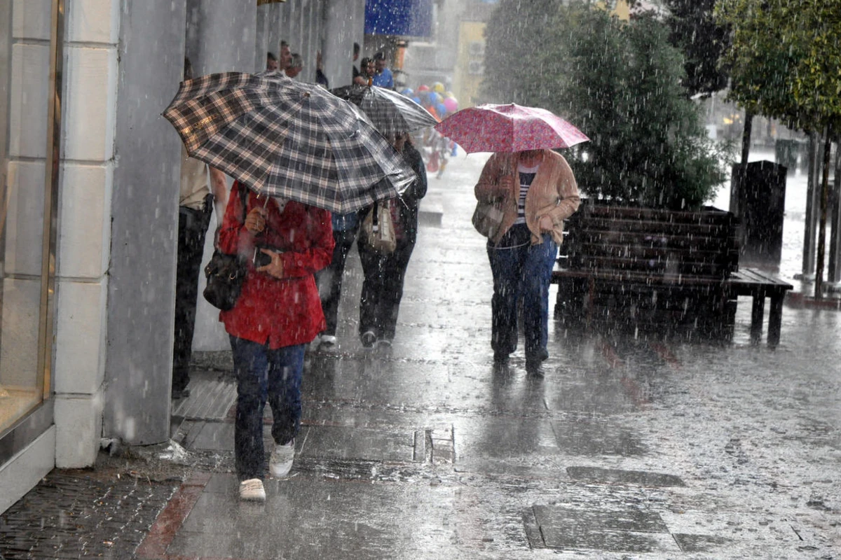 Sabah yağış yağacaq, dolu düşəcək