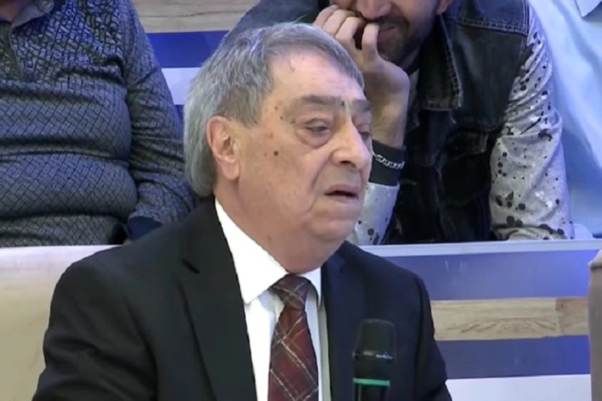 Rəşid Mahmudov canlı efirdə hirsləndi: Sənin kimisini heç... - VİDEO