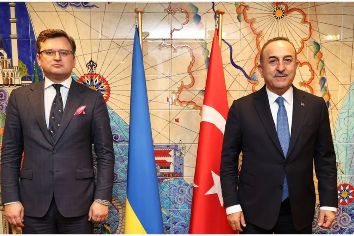 Mövlud Çavuşoğlu ukraynalı həmkarı ilə görüşüb