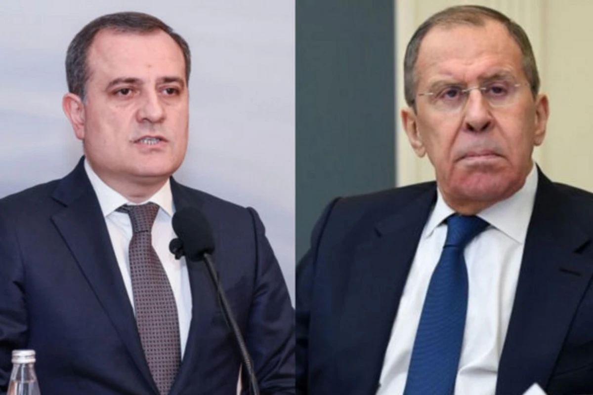 Ceyhun Bayramov Sergey Lavrovla telefonla danışdı