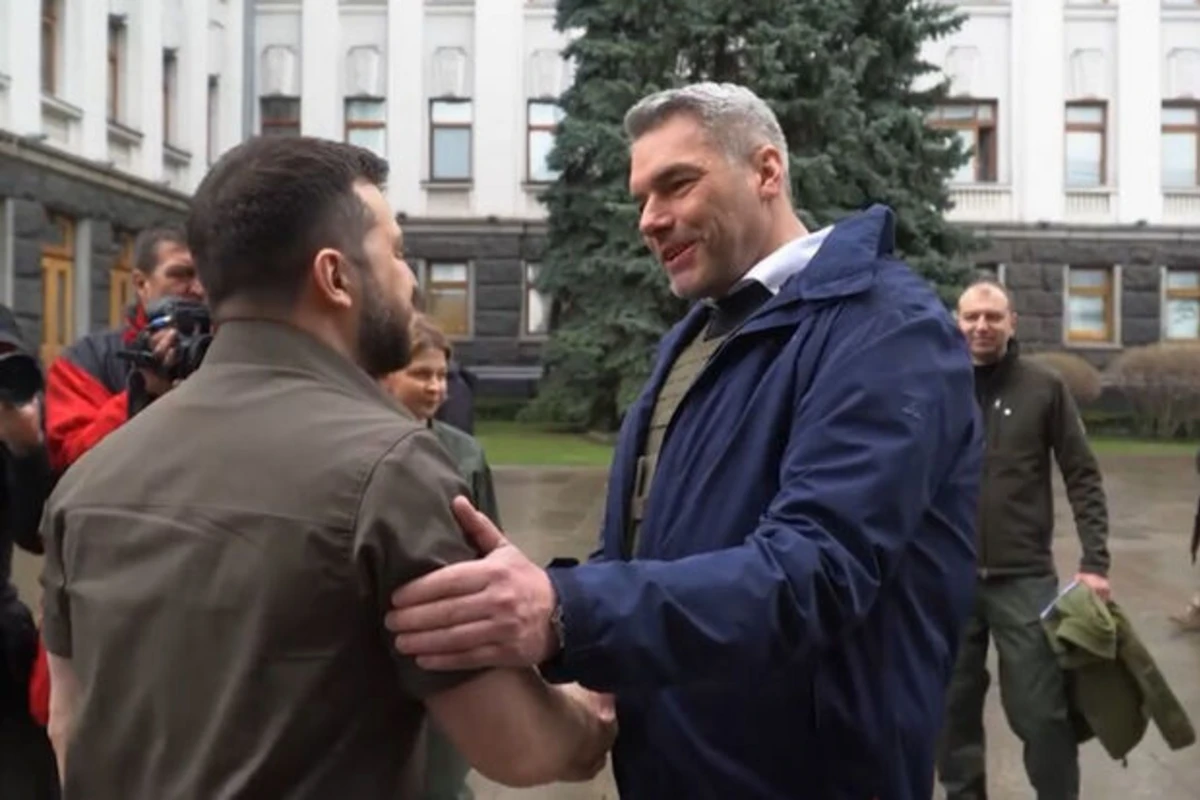 Kiyevdə Zelenski ilə görüşən Avstriya kansleri Moskvaya gedəcək Kiyevdə Zelenski ilə görüşən Avstriya kansleri Moskvaya gedəcək