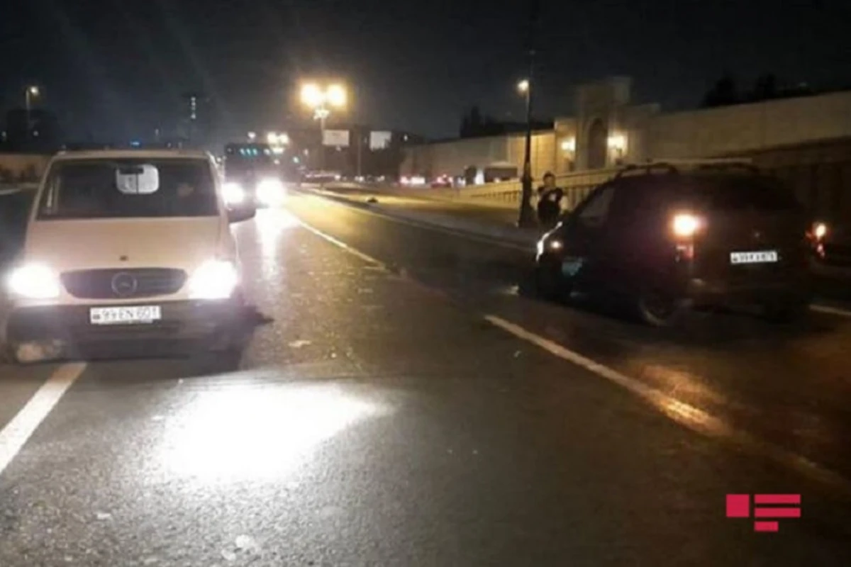 Bakıda iki avtomobil toqquşub - FOTO/VİDEO