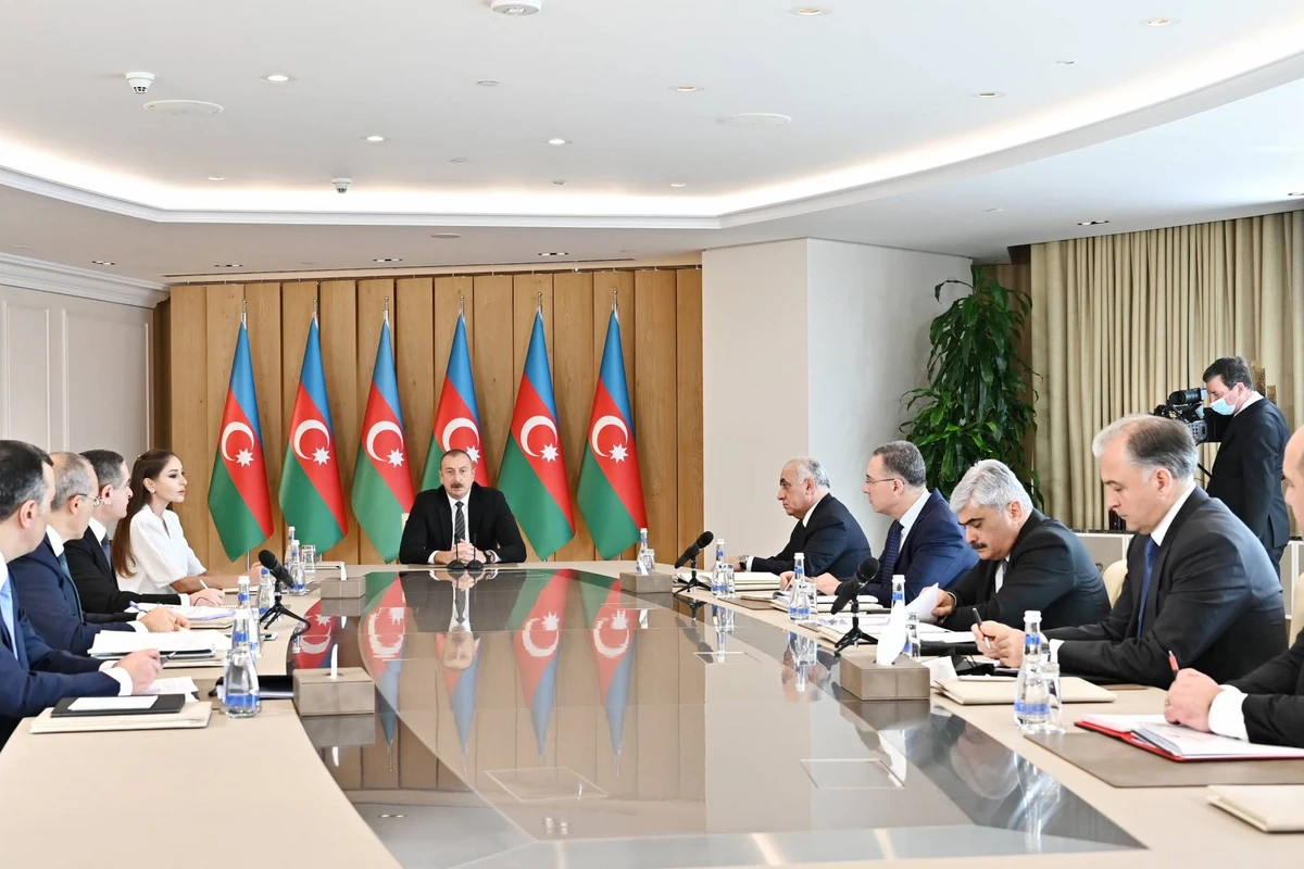 İlham Əliyev I rübün yekunlarına həsr olunan müşavirədən paylaşımlar etdi - FOTO