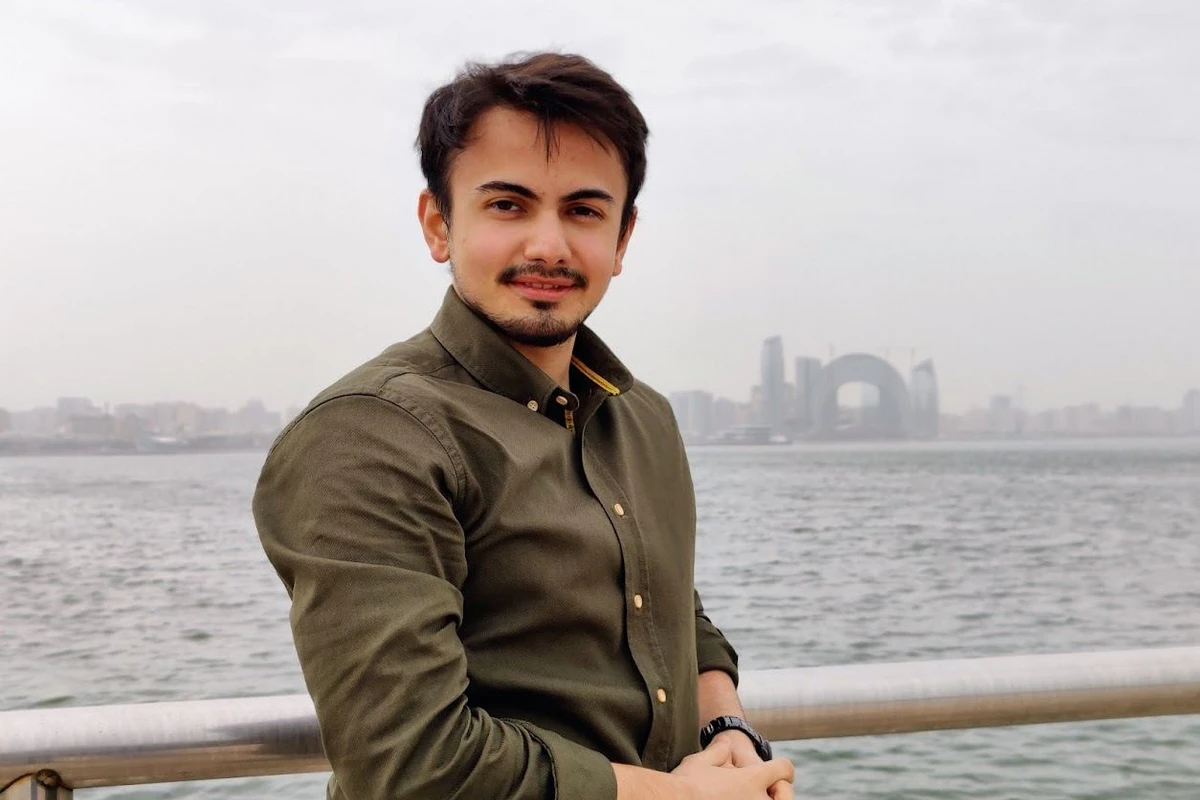 Azərbaycanlı tələbə ABŞ universitetindən 90 min dollar təqaüd qazanıb - FOTO