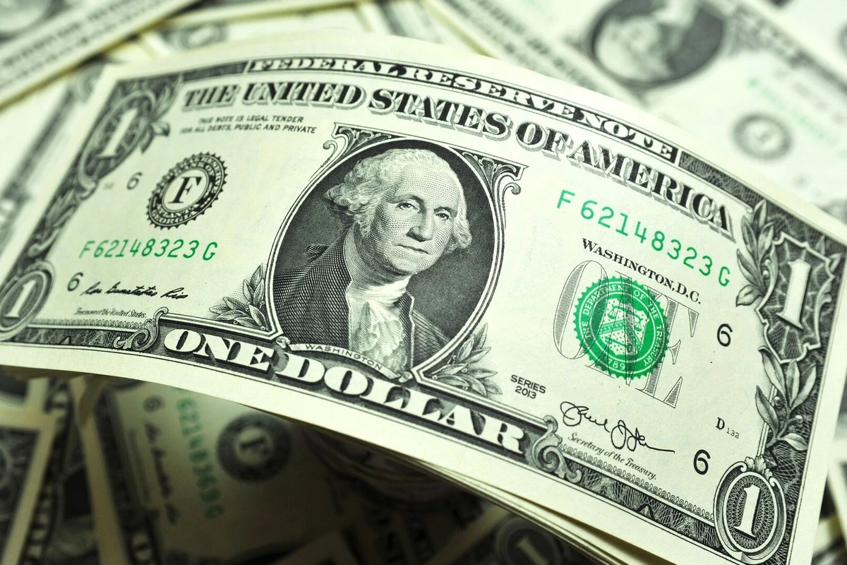 Saytlarda 1 dollarlıq əskinaslar 20 min manata satılır - Səbəb nədir? - VİDEO Saytlarda 1 dollarlıq əskinaslar 20 min manata satılır - Səbəb nədir? - VİDEO