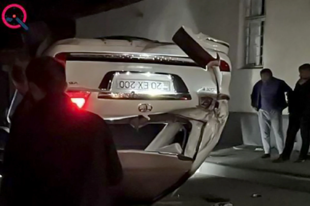 DYP rəisi qəza törətdi, “Land Cruiser” aşdı - FOTO - YENİLƏNİB