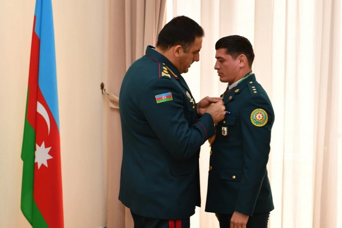Elçin Quliyev idmançıları təltif edib - FOTO