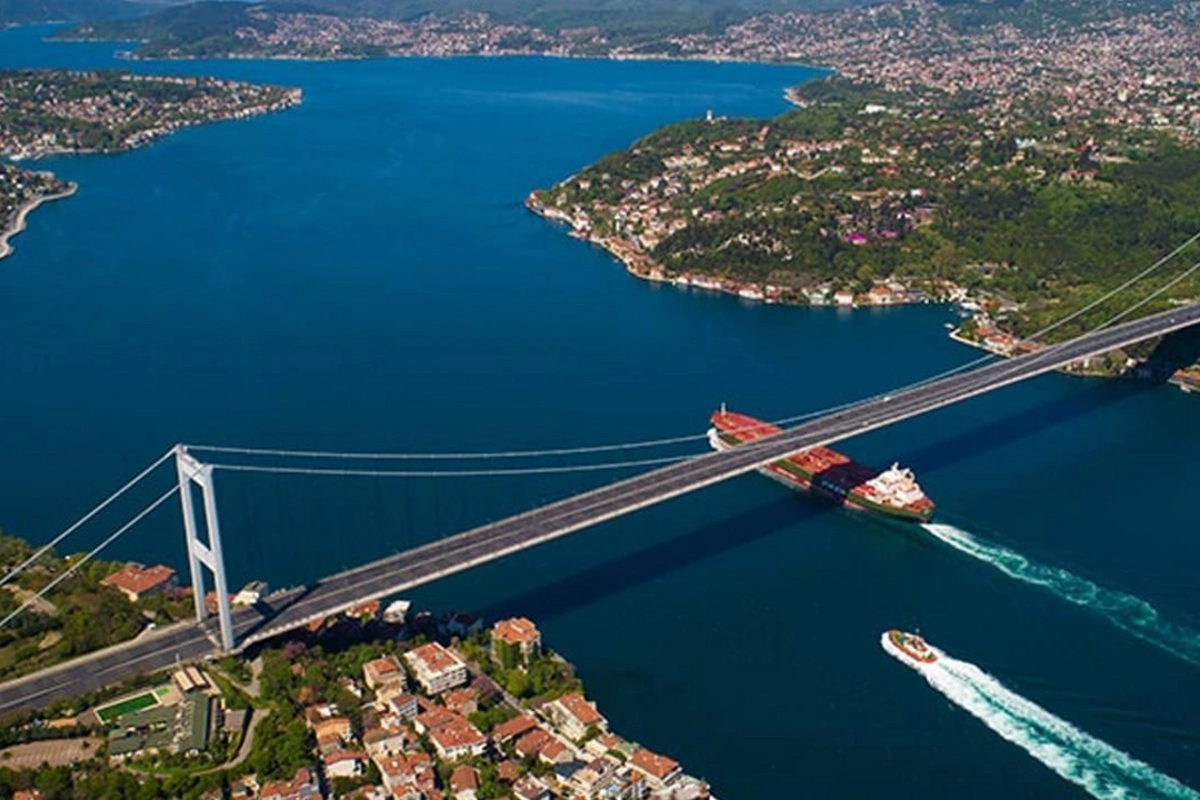 İstanbul boğazı yenə bağlandı